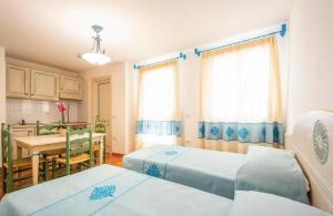 Charming Baia Marina with Stunning Views 1BR img7