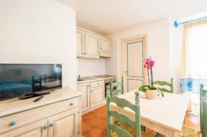 Charming Baia Marina with Stunning Views 1BR img11