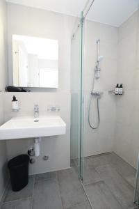 New City Center Apt with Private Entry & Parking