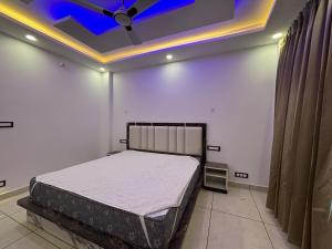 Evergreen Heights - Balcony - Rooftop - Family Groups