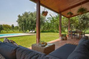 Country House With Pool Among Noto Citrus Groves