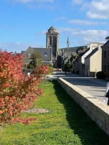 Maison familiale, Locronan centre à 5 min