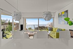 Luxury Apartment With Sea View