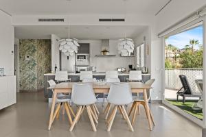 Luxury Apartment With Sea View