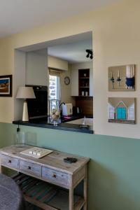 Apartment with a stunning 180 view & private garden 4 guests baby