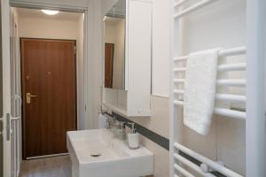 Dalias Home Garden and Private Parking