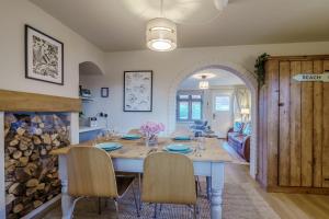 Salty Dogs by Winterton Cottages