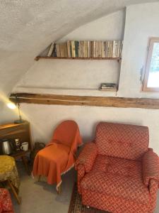 Cozy 100-year-old granary with a stove and goats