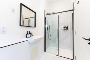 The Prince Hotel Vauxhall Central London Riverside