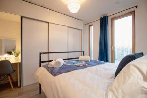 The Captains Quarters by Sheppey Stays