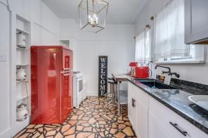 1926 Historic Duplex, Near U of A, 1 BR 1 BA