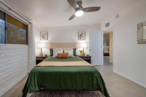 Cozy, 2 BR 1 BA, Remodeled, Central, Spotless