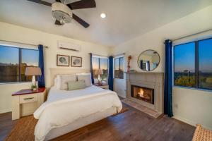Catalina Foothills and Mountain Views, 3 BR 2 BA, Garage
