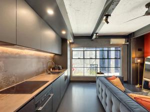 Warehouse conversion100 metres from Bridge Rd