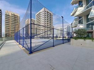 Vacationer Holiday Homes l Modern 1 Bed l Private Pool l Community Views