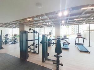 Vacationer Holiday Homes l Modern 1 Bed l Private Pool l Community Views