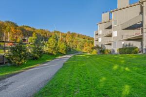 2BDR Condo Steps to Blue Mountain Village - 101 Cachet Crossing