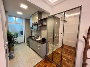 Apto elegante e arejado Copacabana, seg 24 h