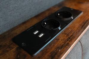 Charmant 2 pièces rénové Porte de Paris avec parking