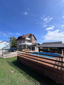 Apartments and Rooms Kristina