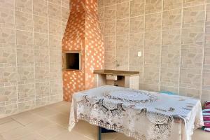 Fantastica Casa 4 Quartos, Com Garagem, 50m do Mar