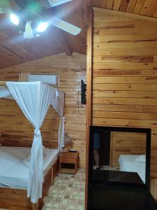 Flora Pansiyon Çıralı