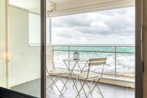 Premium Ocean View Studio, Balcony & Pool