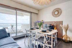 Premium Ocean View Studio, Balcony & Pool