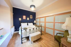 Bruce on the Row-Historic Elegance near Edinburgh