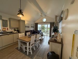 Mariners at The Bay Filey, sleeps 4, 1 medium or 2 small dogs welcome too