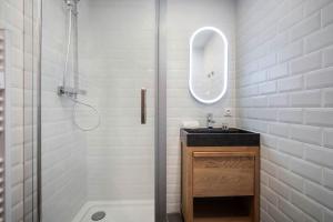 Ski in and out Access with Alpine Balcony