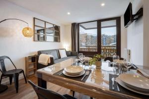 Ski in and out Access with Alpine Balcony