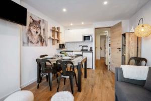Studio Apt, ski in and out Access with Alpine Balcony - Résidence Roche Blanche