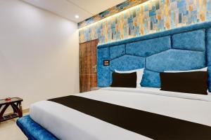 Super Hotel O JC Luxury Hotel