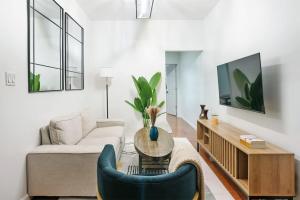 Prime location 1BR Newly Furnished