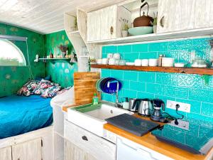 Vulcan eco lodge retreat