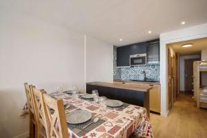 Cozy Renovated with Panoramic Mountain View Stay - Résidence Le Sérac