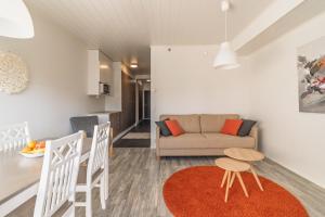 A two-room apartment with a sauna close to the beach and services