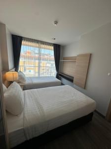 2 комнатные апартаменты с одной спальней и кухней-гостиной