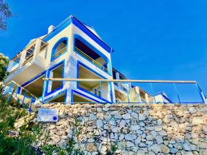 Elysian Hill Villa with private pool by DadoVillas