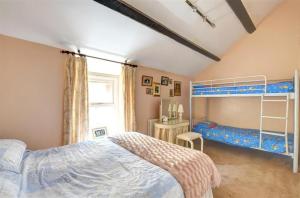 2 Bed in Caernarfon oc-wag359