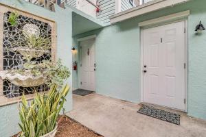 Cottage 1 on Penn - With Pool