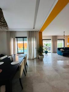 Luxurious Villa Rental in Raoued, Tunisia - Private Pool Elegance