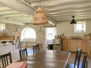 Templar House With Pool Near Chablis