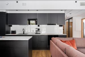 Le Chalet Lingonberry D14 Ski-in Ski-out by Aavalevi