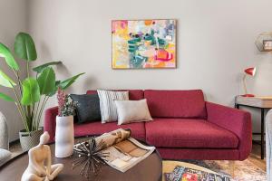 Irvine Luxury Living | Pool, Gym & Prime Location