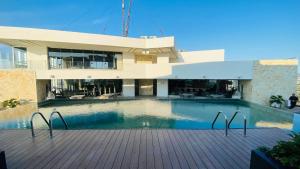 ELEVE – Lujo frente al mar en la mejor ubicación de Mazatlán