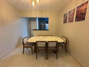 Espaçoso + Suíte + Ar + Garagem - Aviação!