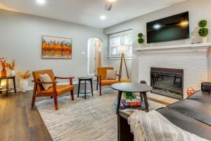 Walk to Downtown Frankfort Patio, Firepit and More!