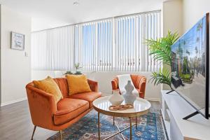 Beachside Beauty Steps To The Beach & Restaurants